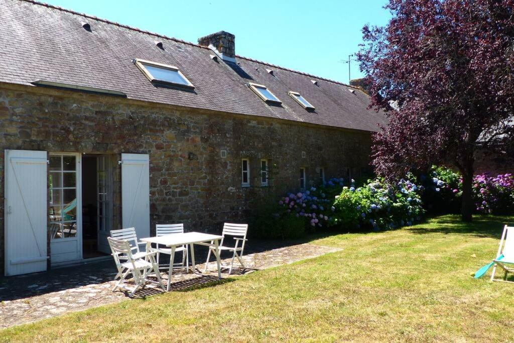 Crac'H, Grande Maison De Vacances Au Calme Crach エクステリア 写真